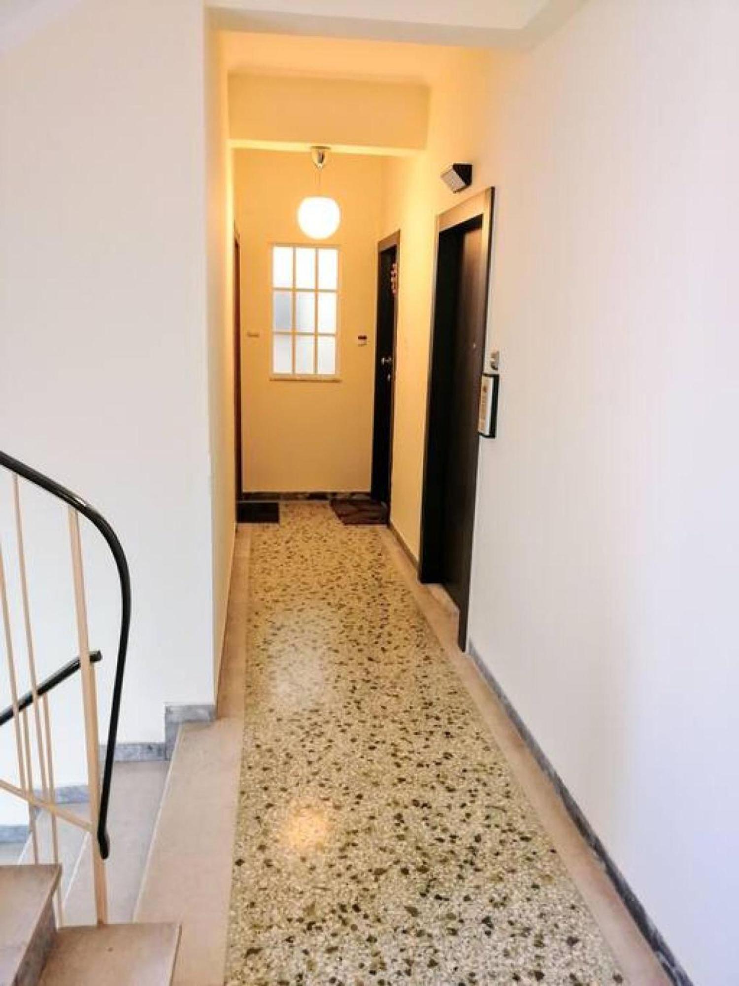 Luxurious Minimal Apartment In Acropolis Atenas Exterior foto